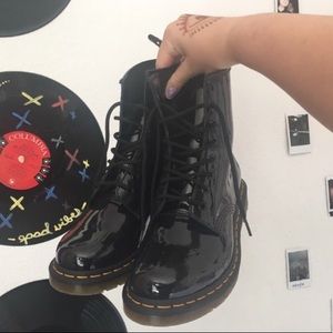 Genuine patent leather 1460 docs